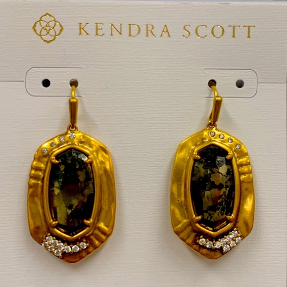Kendra Scott Jewelry - Kendra Scott Anna Large  Drop Earrings